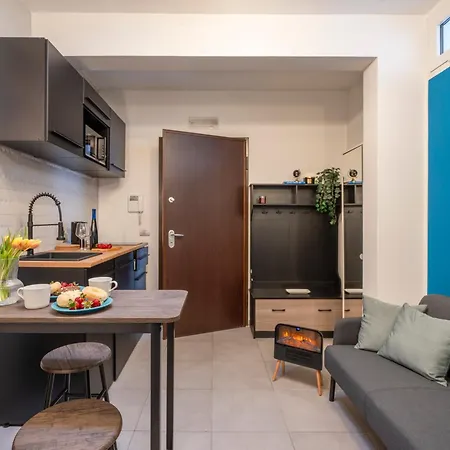 Guesthost - Welchome In The Heart Of Bari! * باري