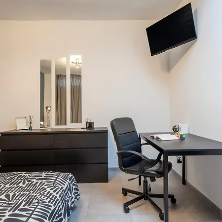 شقة Guesthost - Welchome In The Heart Of Bari! باري