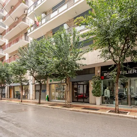 Guesthost - Welchome In The Heart Of Bari! * باري