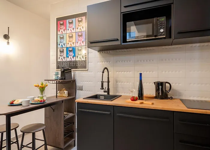 Guesthost - Welchome In The Heart Of Bari! Appartamento Bari